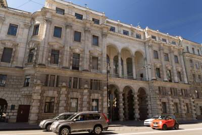 Суд оштрафовал коммунальщиков за неуважение к дому эмира Бухарского на Каменноостровском