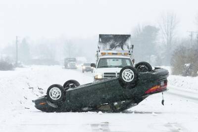 В ФРГ из-за ледяного дождя произошло ДТП с участием около 50 автомобилей