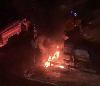 Сегодня ночью на пр. Сиверса в Ростове загорелся мусоровоз. Видео