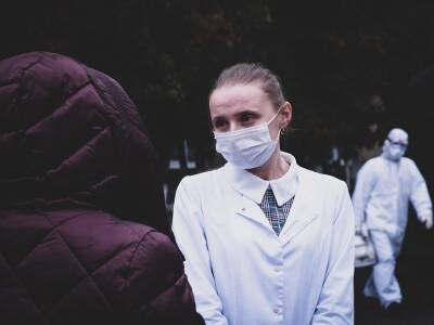 Обманывают даже в больницах: врач-онколог рассказал россиянам, как защитить свои права на медпомощь