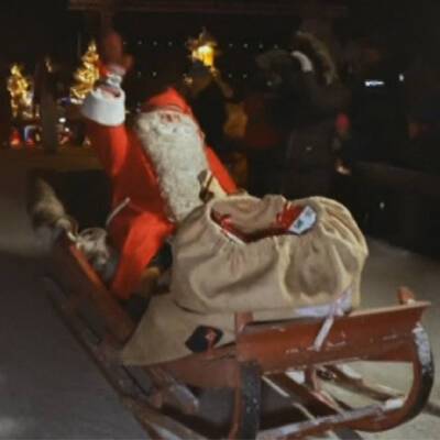 США: Санта-Клаус начал свое путешествие по миру
