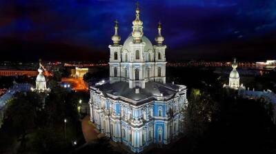 Власти Петербурга потратят еще 40 млн на реставрацию интерьеров Смольного монастыря