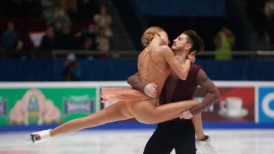 Несостоявшаяся дуэль: Степанова и Букин победили на ЧР в танцах на льду после снятия Кацалапова из-за травмы