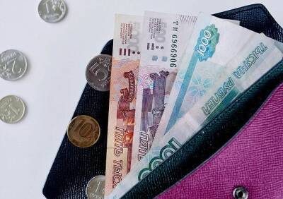 Мошенники три дня возили учительницу по банкам, чтобы выманить 3,2 млн рублей