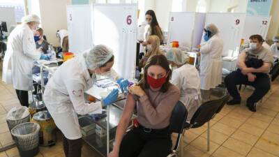 Уровень коллективного иммунитета к коронавирусу в России составляет 60,4%