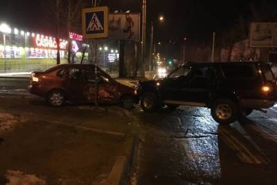 Три машины столкнулись у «Абсолюта» на Новобульварной в Чите