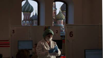 Полную вакцинацию от COVID-19 в Москве прошли почти 6,3 млн человек