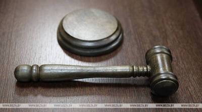 Суд в Минске приговорил женщину к 1,5 года ограничения свободы за продажу несуществующей мебели