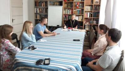 Во Львове УПЦ помогает семейным парам обрести счастье в браке