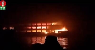 На борту было около 1000 человек: в Бангладеш загорелая паром, есть жертвы (видео)