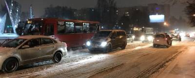 Многим жителям Ярославля 24 декабря пришлось несколько часов добираться до работы