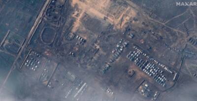 Спутниковые снимки демонстрируют увеличение военной группировки РФ у границ Украины (ФОТО)