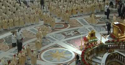 Ночное Рождественское богослужение в Ватикане (ВИДЕОТРАНСЛЯЦИЯ)