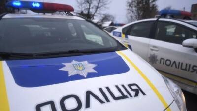 На Киевщине мужчина бросил гранату в дом и попал на камеры видеонаблюдения (ВИДЕО)
