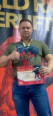 Димитровградец Сергей Горшунов стал чемпионом мира по пауэрлифтингу