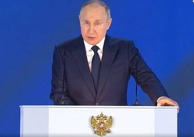 Россияне назвали Владимира Путина политиком года