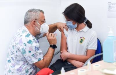 Вирусолог призвал приблизить сроки начала вакцинации детей от COVID-19 в России