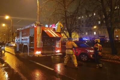 Массовое ДТП с участием пожарной машины произошло на Невском проспекте