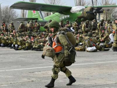 Россия заявила об отводе 10 тысяч военнослужащих от границ с Украиной