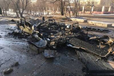Строительный вагончик выгорел в центре Читы дотла – владельцы не установлены