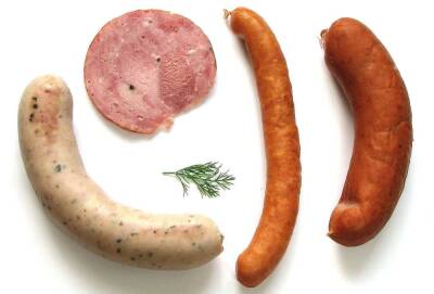 Гастроэнтерологи: Из всех видов колбас самой вредной является полукопчёная