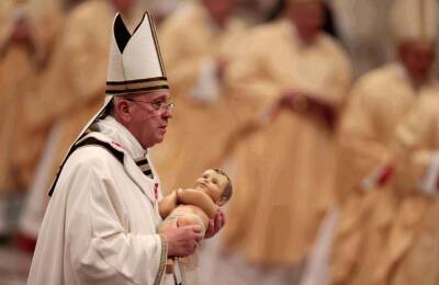 Папа Римский произнес рождественскую проповедь: «Младенец Иисус объединяет всех» (ВИДЕО)