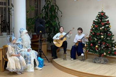 «Новогоднюю сказку» в псковской библиотеке создали артековцы