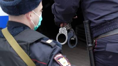 В Москве совладельца Чайного дома и следователя арестовали за взятку