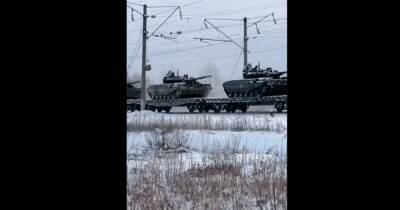 Сразу в 4 направлениях: Россия продолжает стягивать войска к Украине (видео)