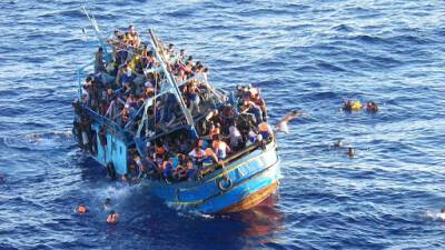 За неделю у берегов Греции потерпели крушение три судна с мигрантами, есть погибшие