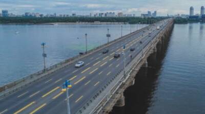 В Киеве сообщили о заминировании моста Патона