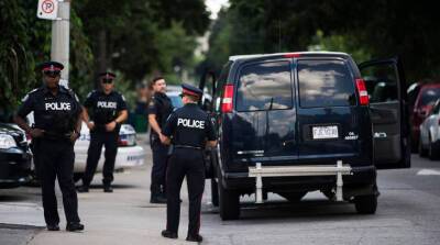 В Торонто неизвестные устроили стрельбу в жилом доме