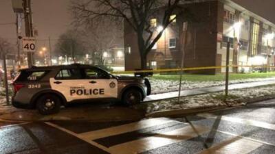 Мужчина погиб после стрельбы в жилом доме в Торонто