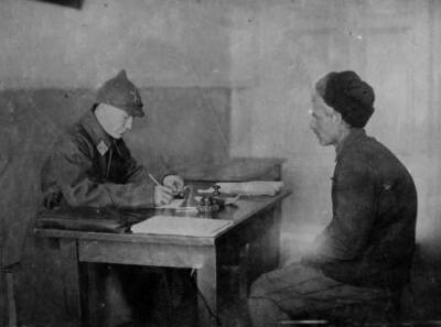 Самые жестокие методы допросов НКВД: как следователи заставляли подписать признание - Русская семерка