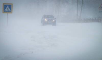 На трассе М-5 в Башкирии в снежный плен попало 33 автомобиля