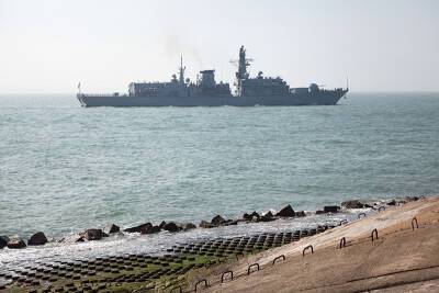 Британский фрегат начал слежку за российскими кораблями в Северном море
