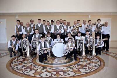Духовой оркестр Тихвинской музыкальной школы получил звание заслуженного