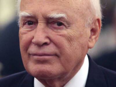 Умер бывший президент Греции Каролос Папульяс