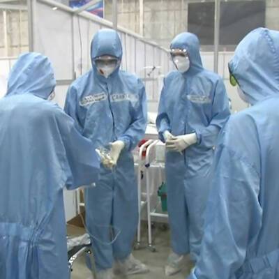 Заболеваемость коронавирусом в России падает семь недель подряд