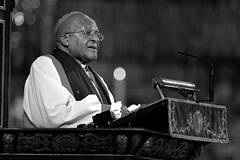 Умер лауреат Нобелевской премии мира, архиепископ из ЮАР