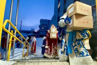 Юные северяне начали получать подарки в рамках акции «Новый год в каждый дом»