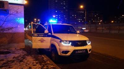 В Новосибирске водитель иномарки сбил отца с 6-летним сыном