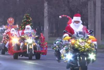 Деды Морозы проехались на мотоциклах по Одессе
