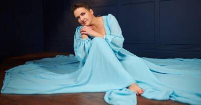 Надежда Савченко - Надежда Савченко преобразилась: вечернее платье с декольте, красная помада и стильная прическа - kp.ua - Украина