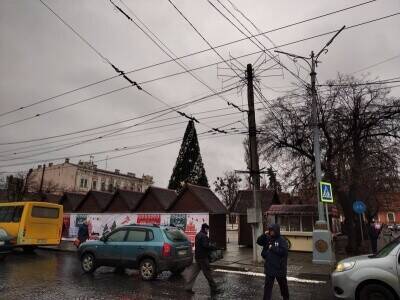 В Черновцах вспыхнул пожар в Рождественском городке, пострадала девушка
