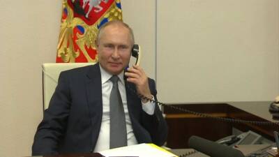 Путин выбирает подарки внукам сам