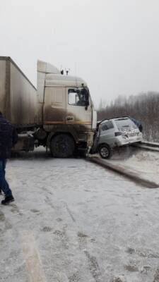 Серьёзное ДТП на трассе М-8 в Вологодской области не обошлось без жертв