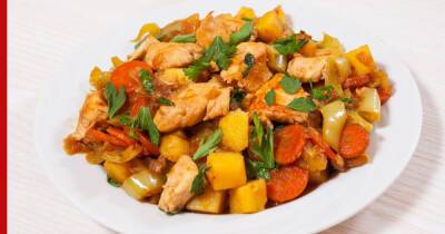 30 минут на кухне: куриное филе с овощами в соевом соусе