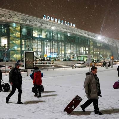 Московские аэропорты работают в штатном режиме в условиях сильного ливневого снегопада