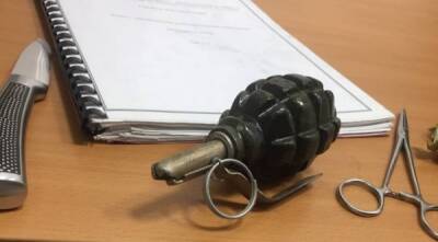 Задержан угрожавший гранатой в ТЦ "Метрополис" в Москве